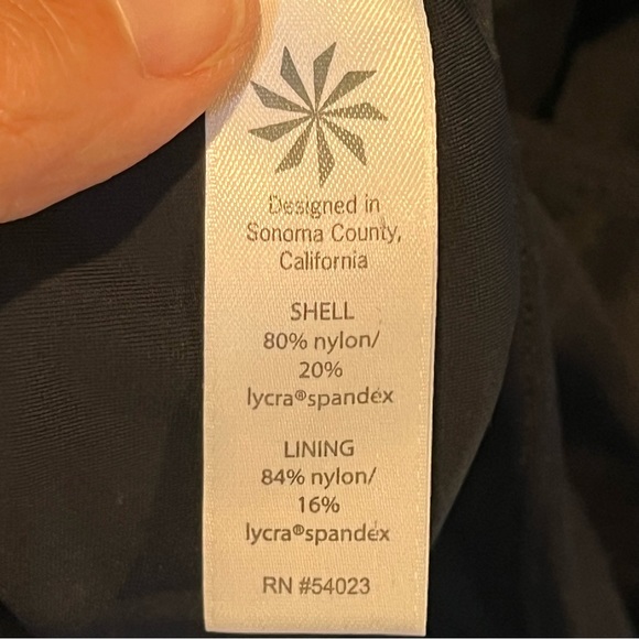 Athleta Swim Top Sz 34B/CTall - Picture 6 of 9